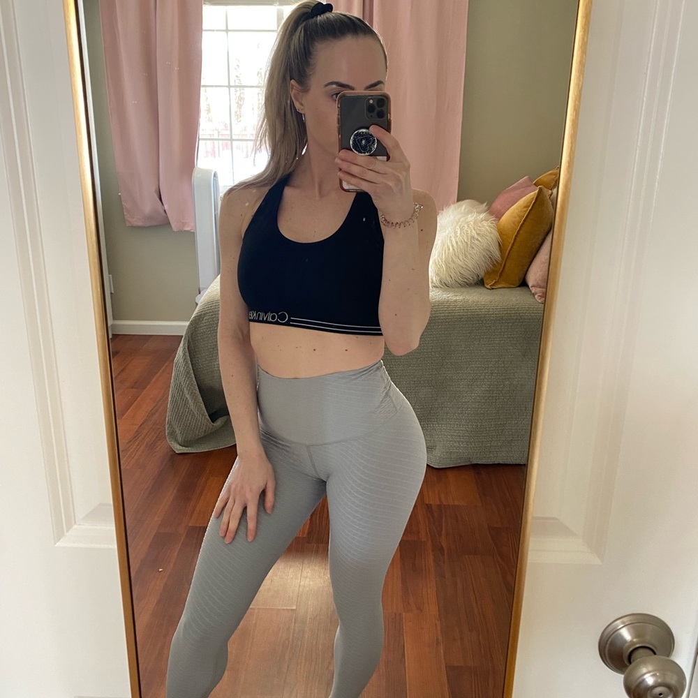 Born primitive, never worn leggings with scrunch but